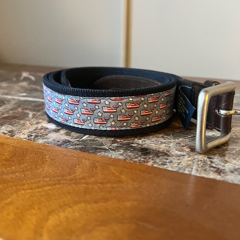 Mens Vineyard Size 42 Club Belt - Patriotic Whales